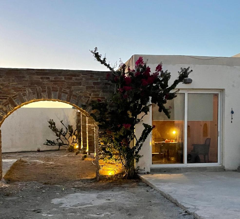 Charakas Horizon Apartment Gavrio Exterior photo